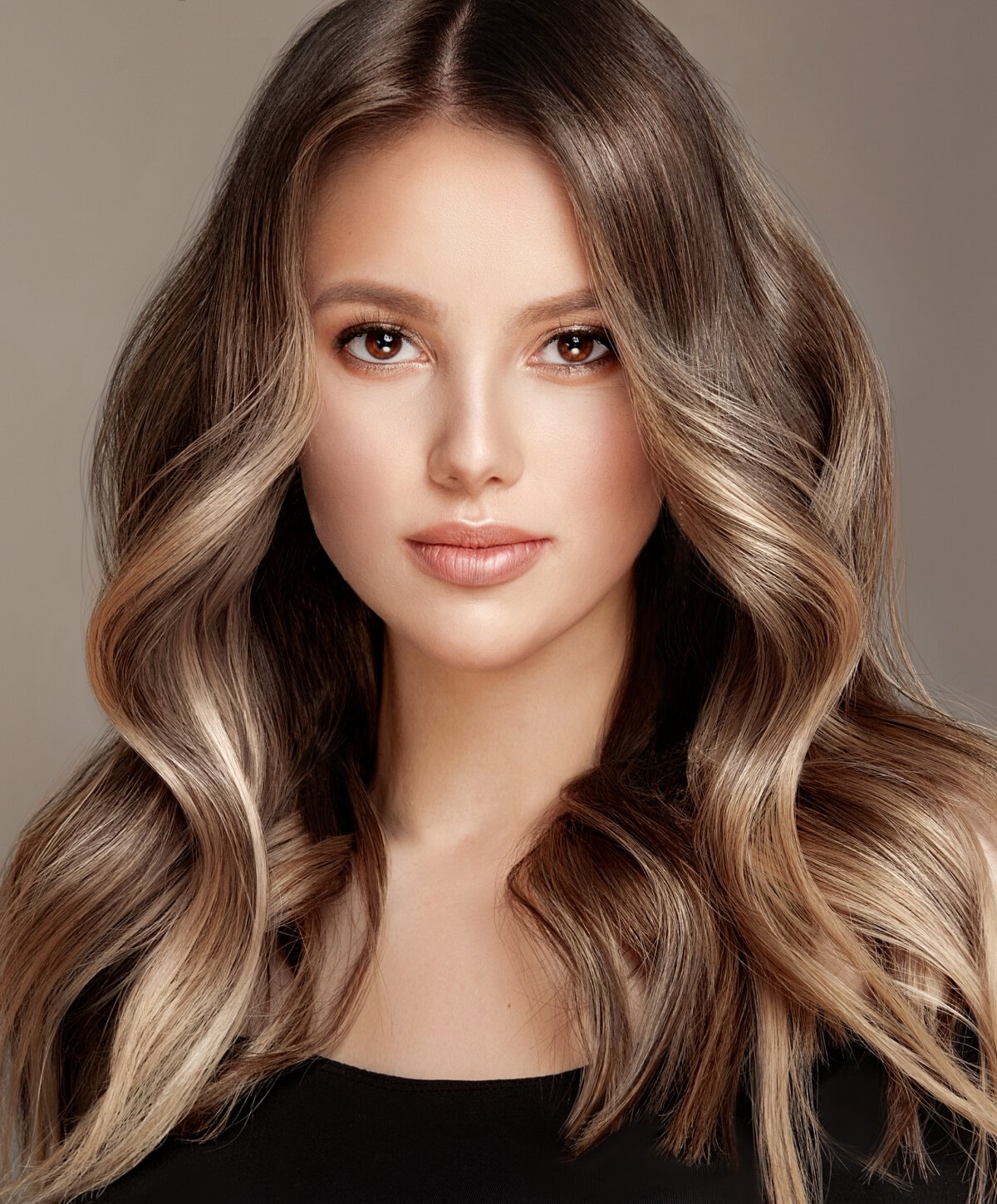 Beverly Hills hairline lowering model with brown hair